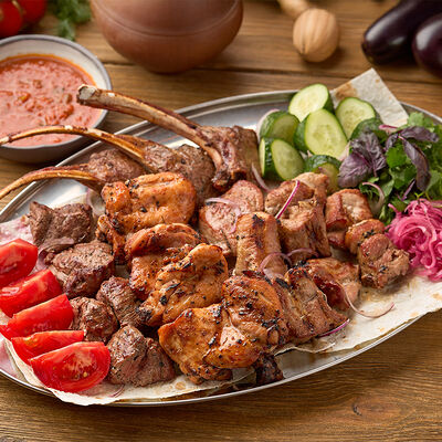 Ассорти шашлыков в Шави ломи по цене 5900 ₽
