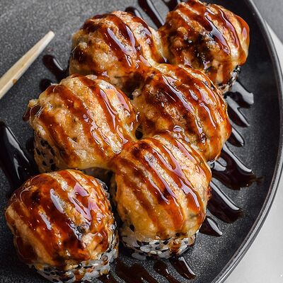 Ролл запечённый с угрем в Суши Кото по цене 607 ₽