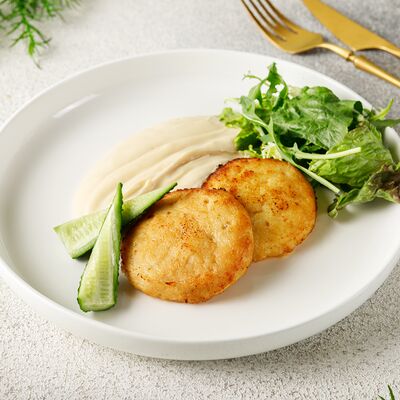 Щучьи котлеты с картофельным пюре в Романов парк по цене 890 ₽