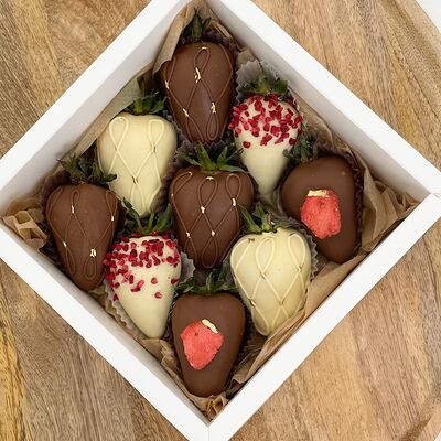 Клубничный набор Бостон маленький в Клубника по цене 2990 ₽