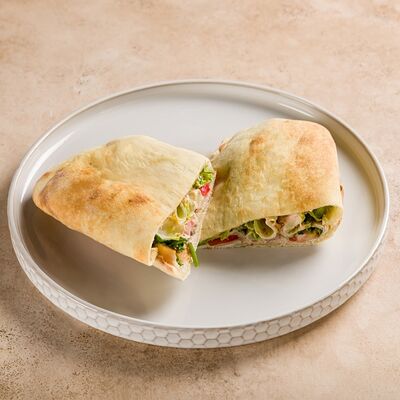 Панини с запеченой курицей и сыром в RestikVam по цене 770 ₽