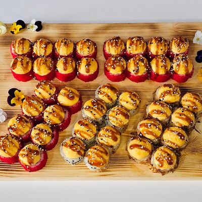 Сет Запеченное ассорти в Tochi Food по цене 2495 ₽