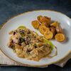 Медальоны свиные с грибами, сливочно-горчичным соусом и картофелемв PizzAmore по цене 1020