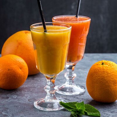 Свежевыжатый сок Апельсин-лимон в Мит Стар на Боткинской по цене 405 ₽