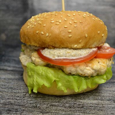 Бургер Энгри Берд в Ангар burger & fun по цене 290 ₽