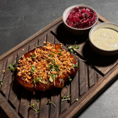 Стейк из свинины в Мишка Бар по цене 890 ₽