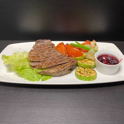 Стейк из говядины на гриле в Багс Банни от кафеМафия по цене 990