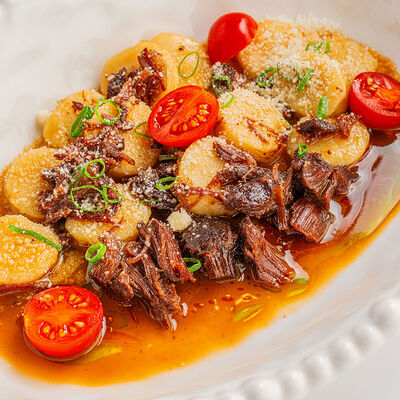 Ньокки с телячьими щечками в Morricone pizza & wine по цене 760 ₽