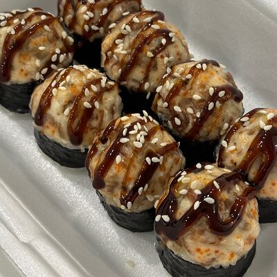 Запеченный ролл с угремв Роллбург по цене 1100 ₽