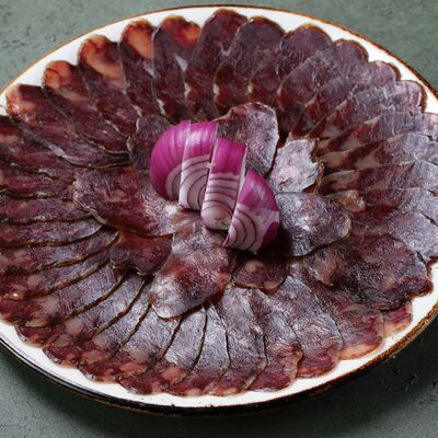 Казы с крымским луком в Павелецкие бани по цене 1450 ₽