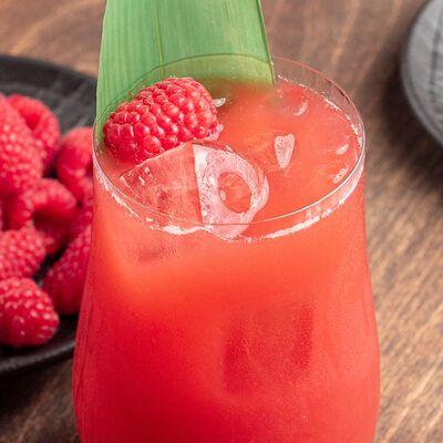 Малина маракуйя в Суши & Саке Izakaya Bar по цене 1199 ₽