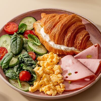 Круассан с мортаделлой в Комод по цене 780 ₽