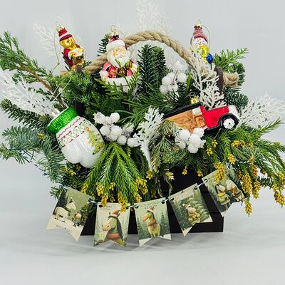 Новогодняя композиция нобилис в деревянном ящике на год лошади в Дарите красиво по цене 10490 ₽