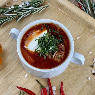 Борщ с говядиной в Корпус О бар по цене 480 ₽