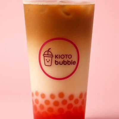 Молочный чай Клубникав Kiotobubble по цене 550 ₽