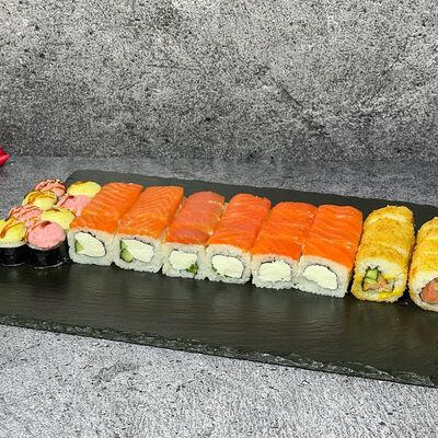 Сет «Выбери меня» в Всё вкусно и недорого по цене 2024 ₽