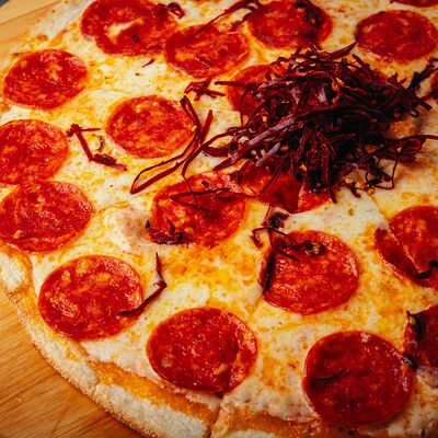 Пицца Пепперони в Bourbon по цене 580 ₽