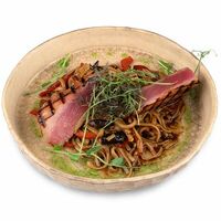 Стейк из тунца в Benny Kitchen