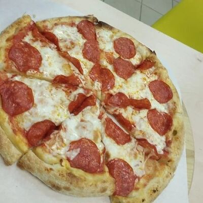 Пицца Помодоро в Pizza e birra по цене 695 ₽