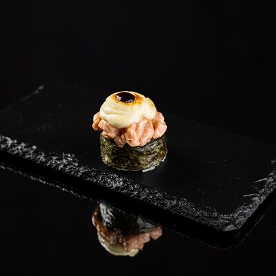 Гриль Гункан с Лососем в Otaru по цене 209 ₽