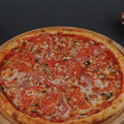 Пицца с ветчиной и грибами в Руки ВВерх! Бар по цене 800 ₽