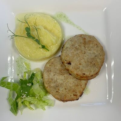 Котлеты куриные с картофельным пюре в Карасёвня по цене 444 ₽
