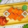 Калифорния с лососем в Sushi You по цене 670