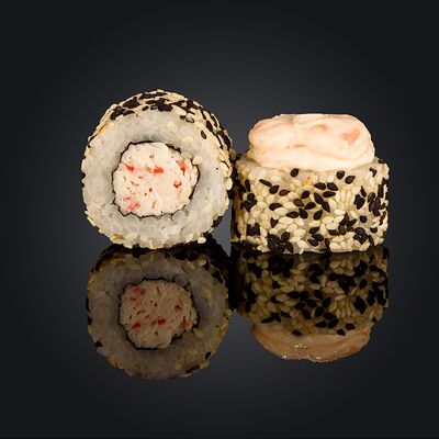 Ролл Сяке спайси в Фудзи Суши по цене 500 ₽