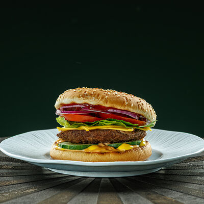 Бургер Классика в Артхаус по цене 870 ₽