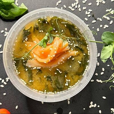 Мисо суп с лососем в Barbara Пироги/Пицца/Роллы по цене 470 ₽