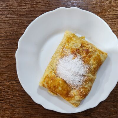 Слойка с бананом в Марио по цене 185 ₽