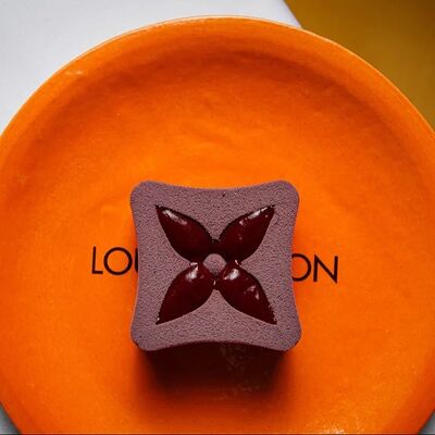 Цветок Louis Vuitton 2.0 в Бибирево по цене 890 ₽