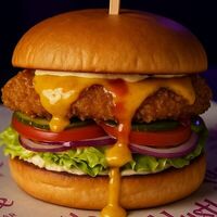 Чикенбургер в Hustle Bar & Cafe