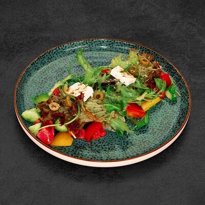 Греческий салат в Чайхана Восток № 1 по цене 610 ₽