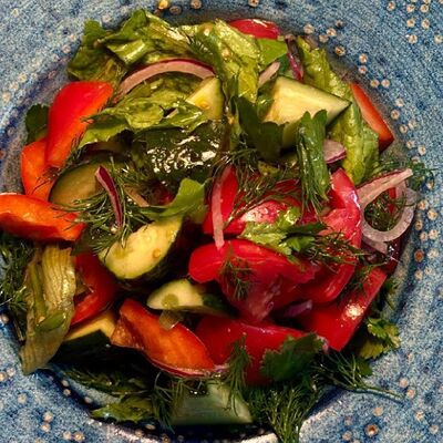 Салат деревенский овощной с растительным маслом в Хантама по цене 410 ₽