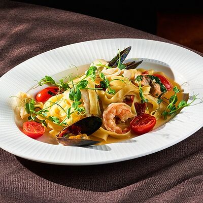 Тальятелле с морепродуктами в База по цене 1590 ₽