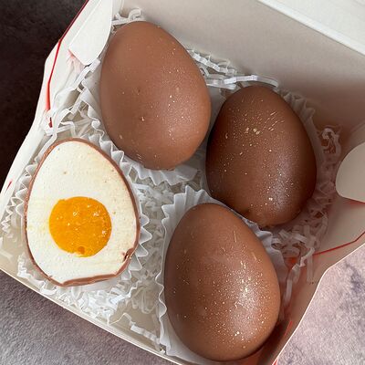 Муссовые пирожные Яйца в молочном шоколадев Lipatik sweets по цене 1890 ₽