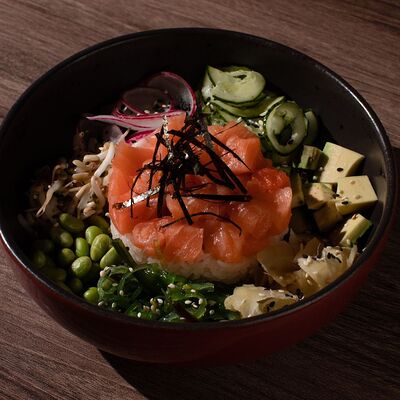 Поке с форелью в Kvartal по цене 990 ₽