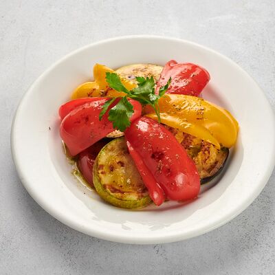 Овощи гриль с зеленым маслом в Ив.Дурдинъ по цене 450