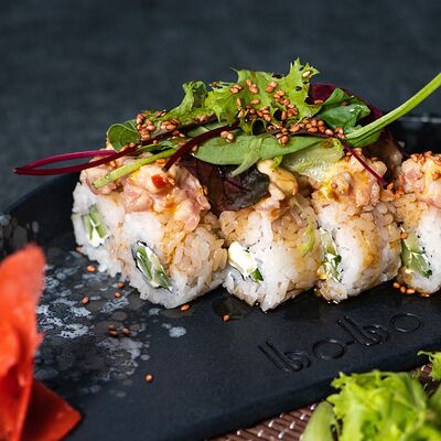 Запеченные роллы Тунецв Bo-bo lounge по цене 900 ₽