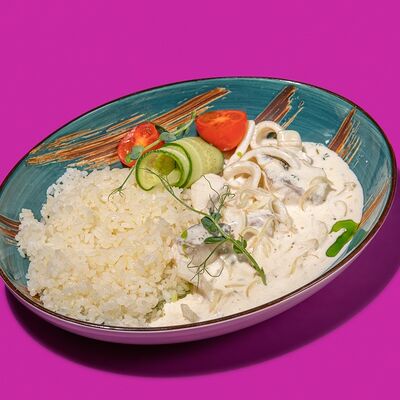 Фрикасе из муксуна и кальмаров Ланч в Kiss по цене 320