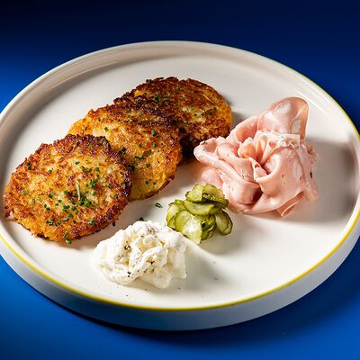 Драники, мортаделла, страчателла в Mates Pizza по цене 1050 ₽