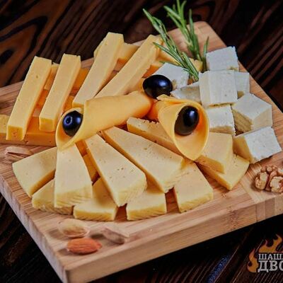 Сырный микс в Шашлычный двор по цене 1200