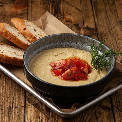 Хумус со сладким томатом веган в Это Бар по цене 370 ₽