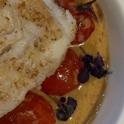 Треска с томатамив JOY FOOD & WINE по цене 730 ₽