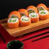 Ролл Филадельфия люкс с огурцом в Mister Sushi по цене 679