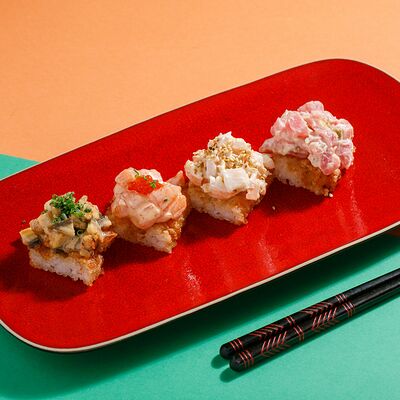 Пресс-роллы на обжаренном рисе в Сушки на макушке по цене 790