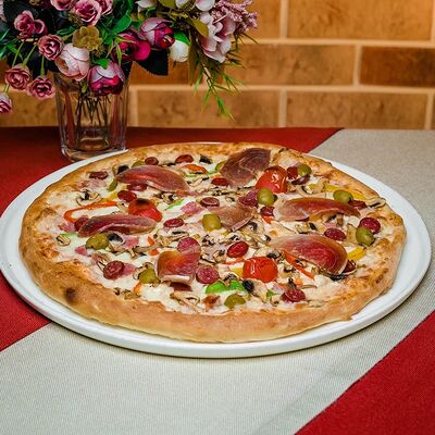 Пицца Мясная с ростбифом в Пепперони по цене 810 ₽