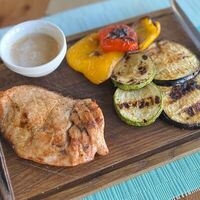 Стейк из индейки с овощами в Полианто