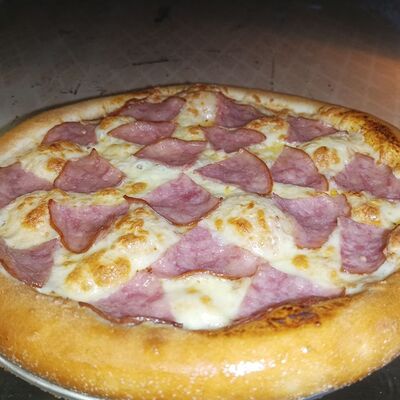 Пицца Ветчина-сыр в Сытый мишка по цене 495 ₽